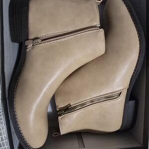 Stylish Tan Ankle Boots for Women